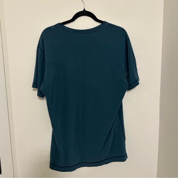 Lululemon 5 Year Basic Tee Pima Cotton Blend Navy Teal Color Size Large Men’s - Picture 5 of 5